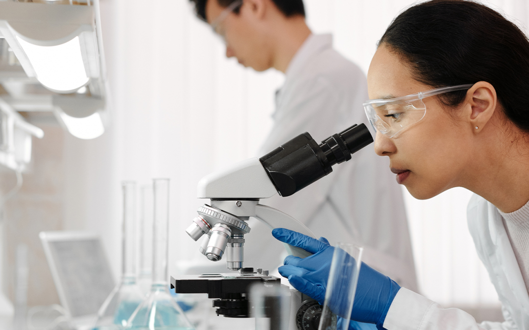ANÁLISIS DE DATOS EN LA INDUSTRIA LIFE SCIENCE